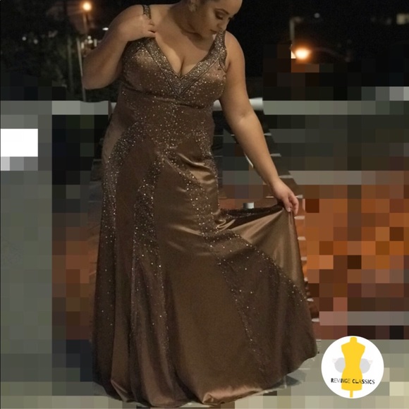Evening Dress/ Gown - Picture 1 of 1